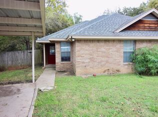 950 E 3rd St, Weatherford, TX 76086
