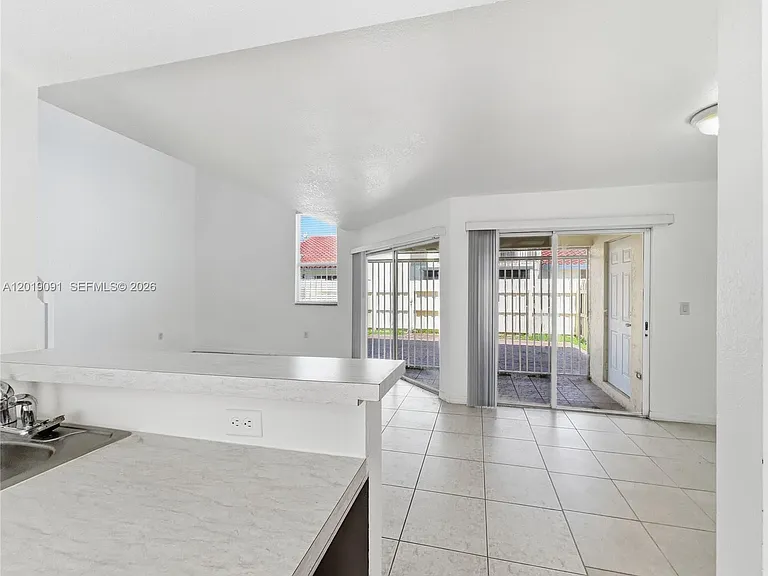3002 San Remo Cir #0 — Photo 9