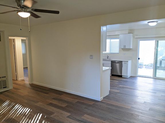 3rd image of 1816 N Mariposa Ave #3