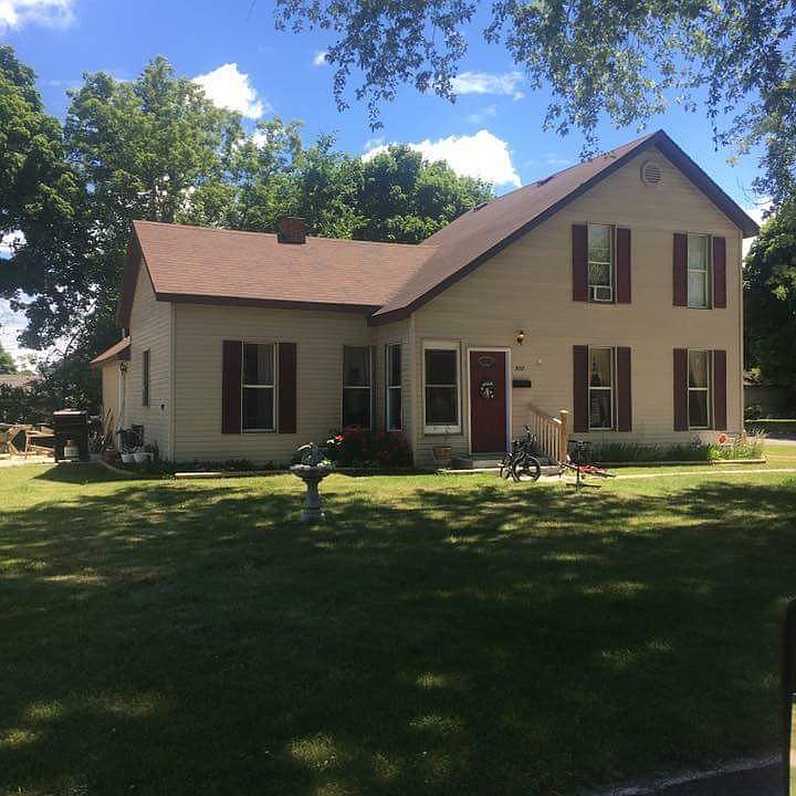 1st image of 902 Marion Ave