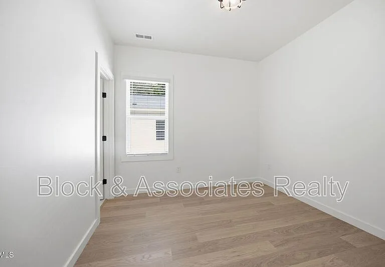 2815-101 Wilcox Pl — Photo 13