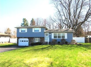 934 N Greece Rd, Rochester, NY 14626