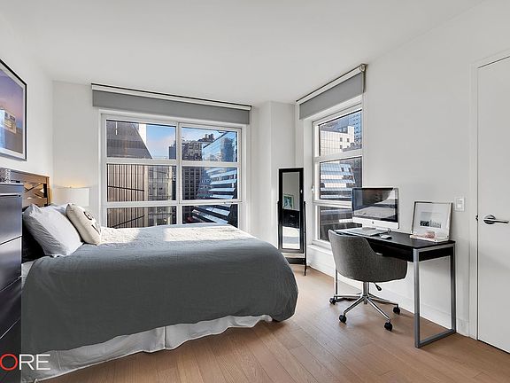 5th image of 500 W 30th St APT 14J
