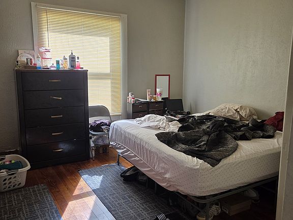 5th image of 1710 Thaddeus St