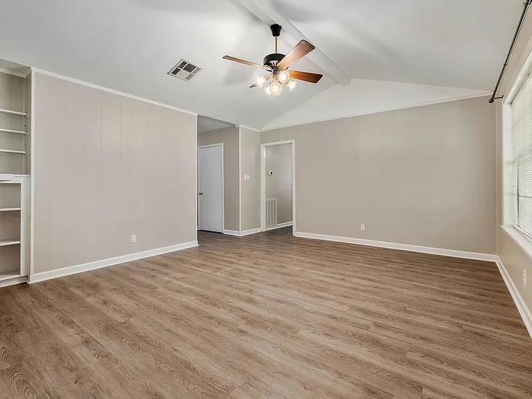 1210 Neal Pickett Dr — Photo 10