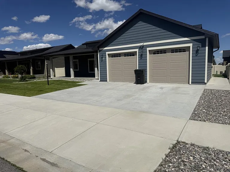 807 Bitterbrush St — Photo 10