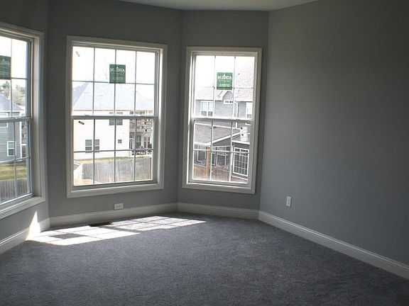 3rd image of 3555 Handsboro Park