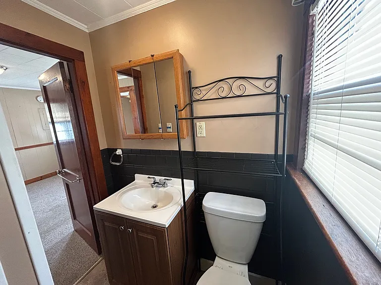 31 W Old Orchard Ave #C — Photo 8