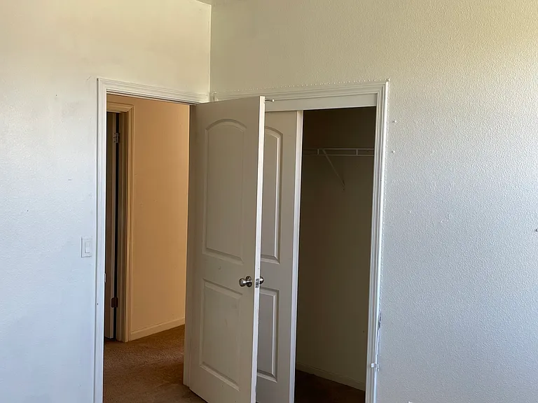1136 Verona Way — Photo 39