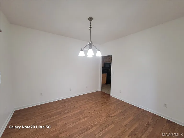 77 Groves Ln — Photo 19