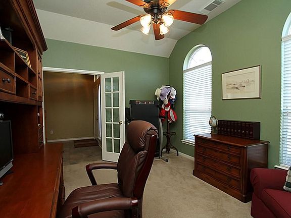 4th image of 14319 Plum Springs Dr