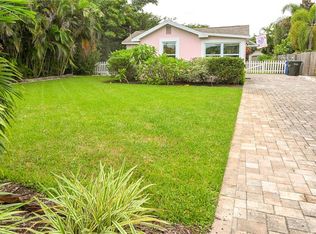 621 Mehlenbacher Rd, Belleair Bluffs, FL 33770