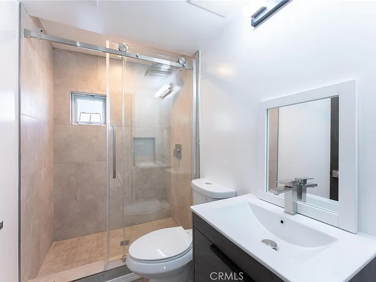 6845 N Haskell Ave #1 — Photo 12