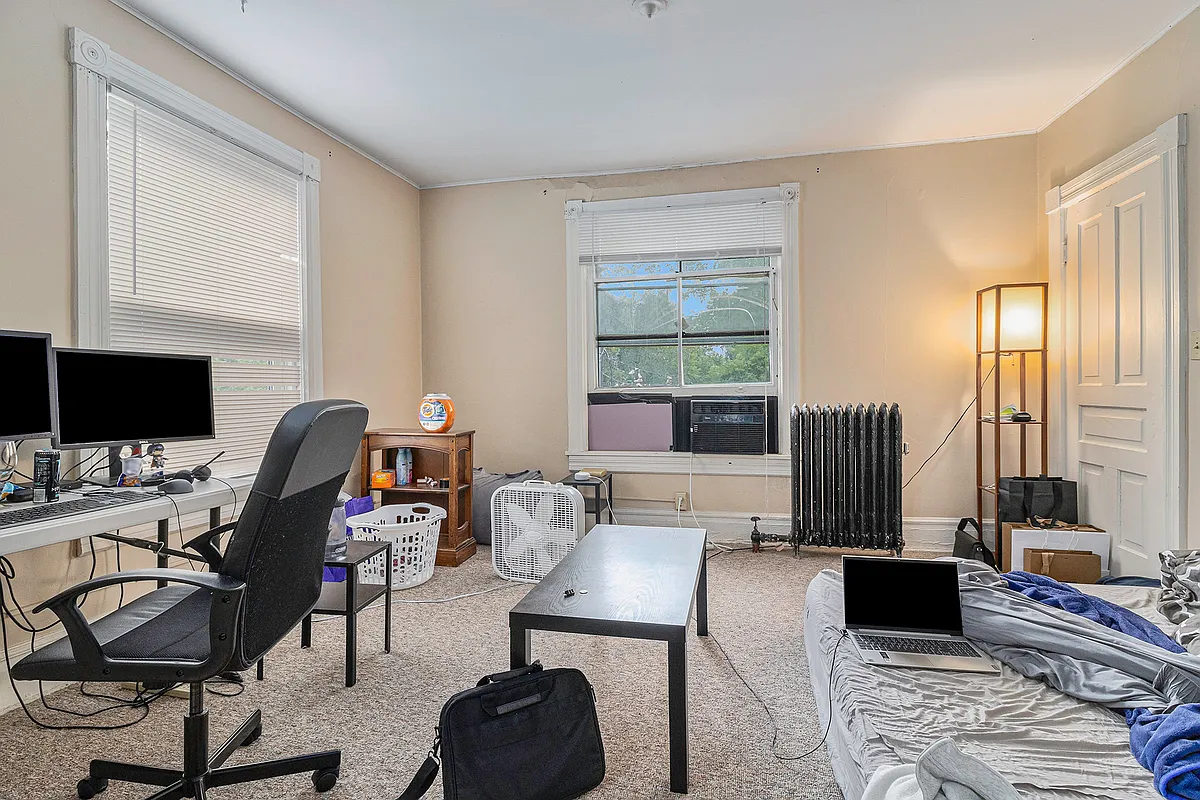 Building Photo - 826 McKinley Ave #3