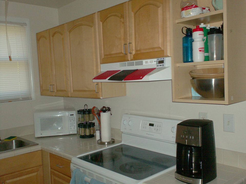 2nd image of 629 N Columbia St #A