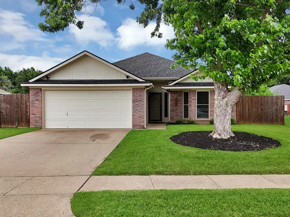 1151 Darren Dr, Burleson, TX 76028