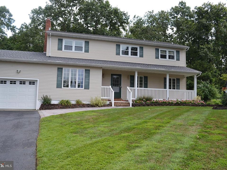 1st image of 16 Liverpool Ct