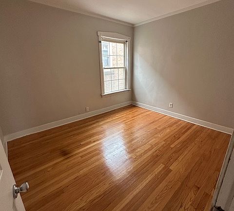 5th image of 6429 S Richmond St #2