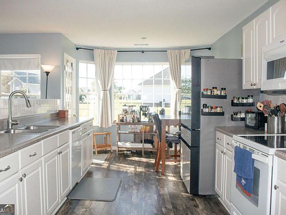 3rd image of 1236 Vo Tech Dr