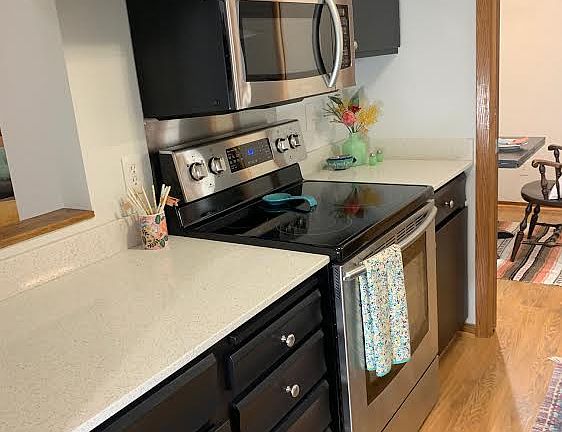 Kitchen - Quartz Counters