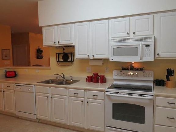 4th image of 1130 Periwinkle Dr #1130