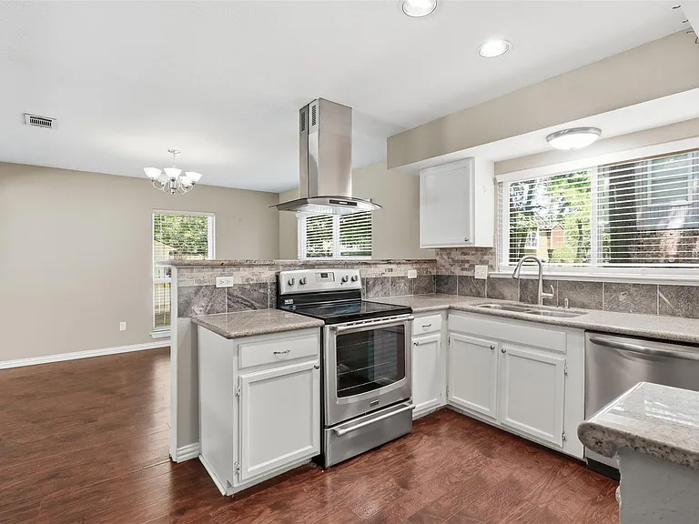 971 N Red Cedar Cir — Photo 9
