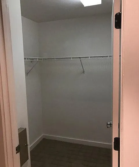 Walkin closet #1