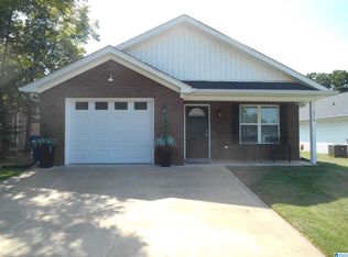 216 McCullars Ln, Oxford, AL 36203