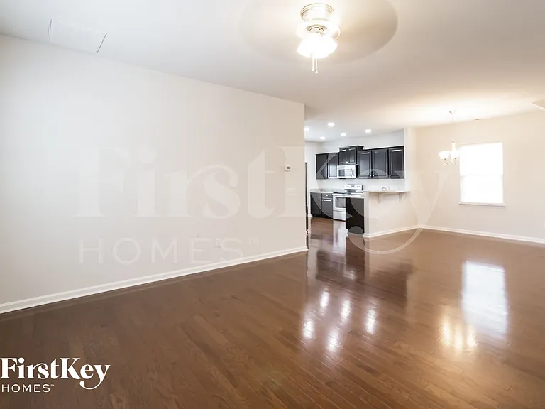 328 Cantley Ct — Photo 3
