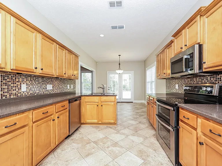 2737 Portside Ct — Photo 7