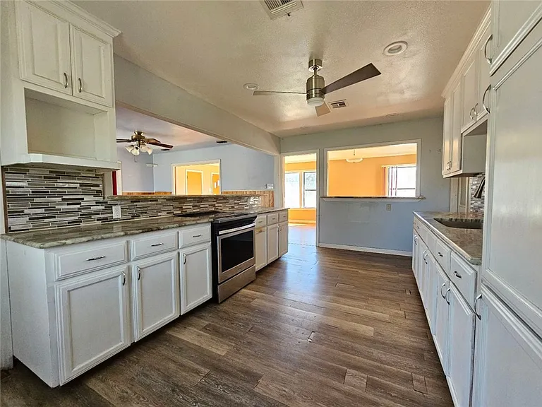 614 W Alice Ave — Photo 5