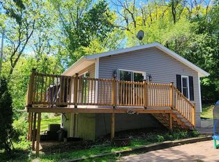 32901 Clarence St, Burlington, WI 53105