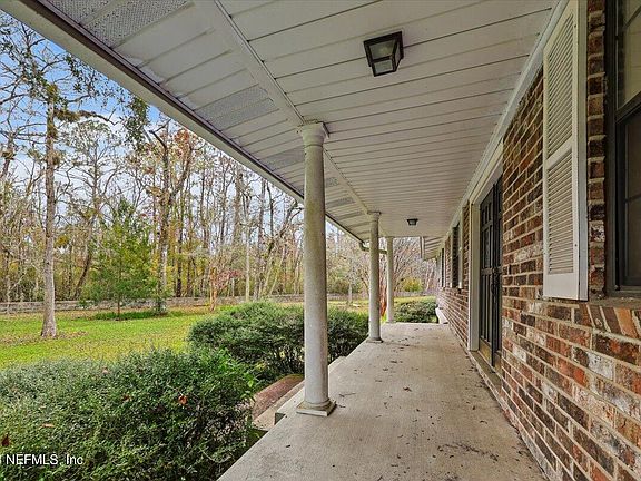 4th image of 158 MACHELLE Drive