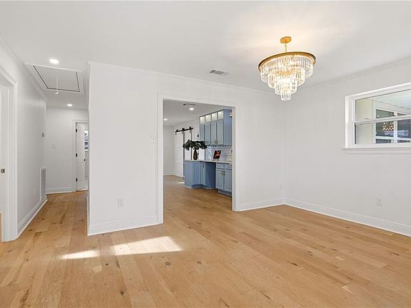 5th image of 3613 47th St