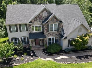 114 Overlook Rd, Morgantown, PA 19543