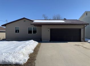 306 N Page St, Monona, IA 52159