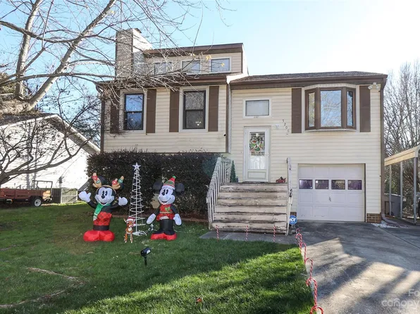 5206 Rolling Oak Ln, Charlotte, NC 28227