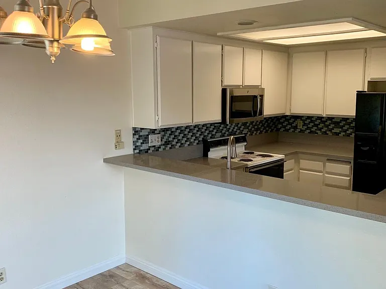 2425 Cranston Dr #202 — Photo 5