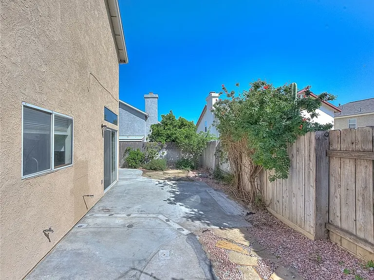 3640 Honey Glen Way — Photo 23