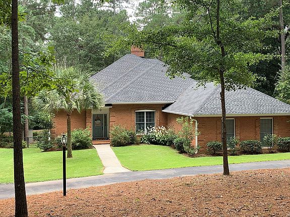3rd image of 142 Hunting Hills Dr