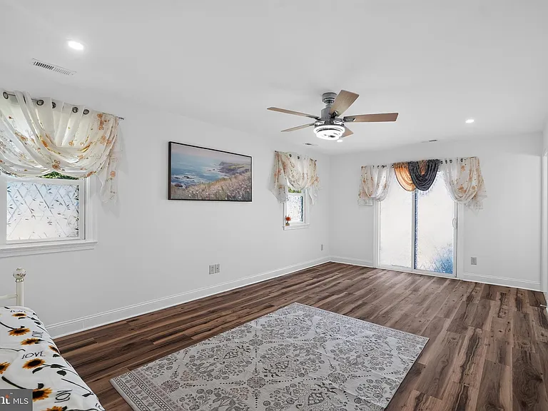 137 Walker Ln — Photo 23