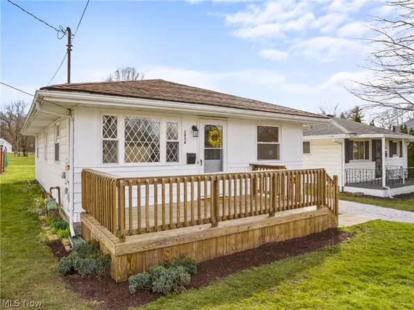 2956 Ellet Ave, Akron, OH 44312