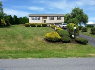 44 Willow Rd, Hamburg, PA 19526