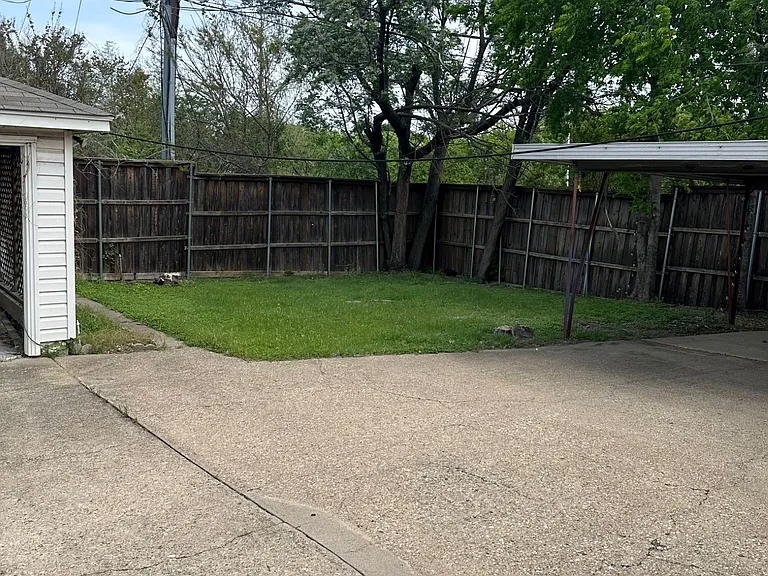 6365 Malcolm Dr — Photo 15
