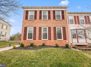 3711 Foxfield Ln, Fairfax, VA 22033