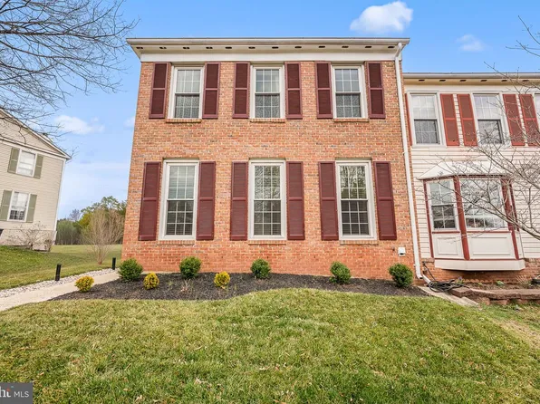 3711 Foxfield Ln, Fairfax, VA 22033