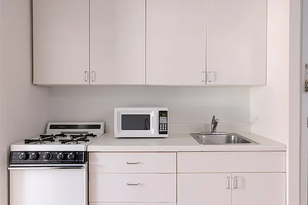 Rented by Compass | media 9