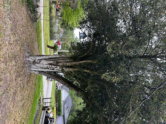 3rd image of 2916 BRACKRIDGE Boulevard E