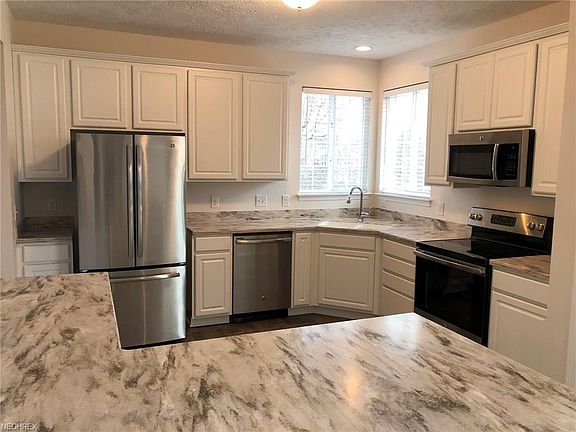 2nd image of 4665 Lucinda Ct