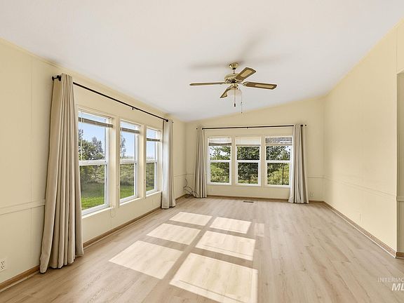 4th image of 3110 Star Ln